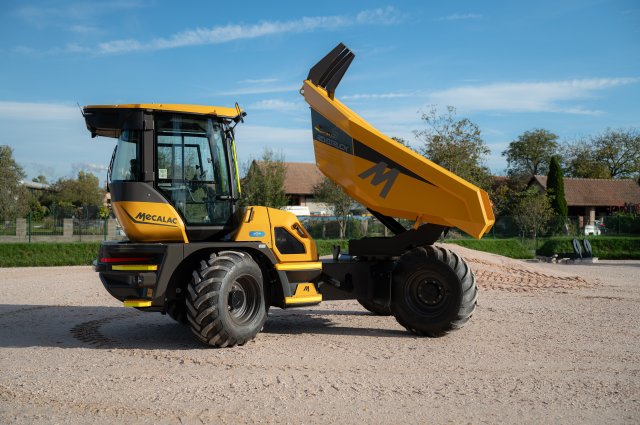 Dumper Mecalac Revotruck